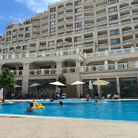 South Bay Luxury Apartment Varna Exterior photo